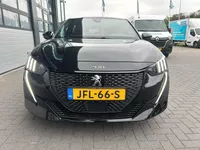 Peugeot 208 1.2 GT 130pk Aut. Carplay, Pano, Camera, Stoelverw. Foto